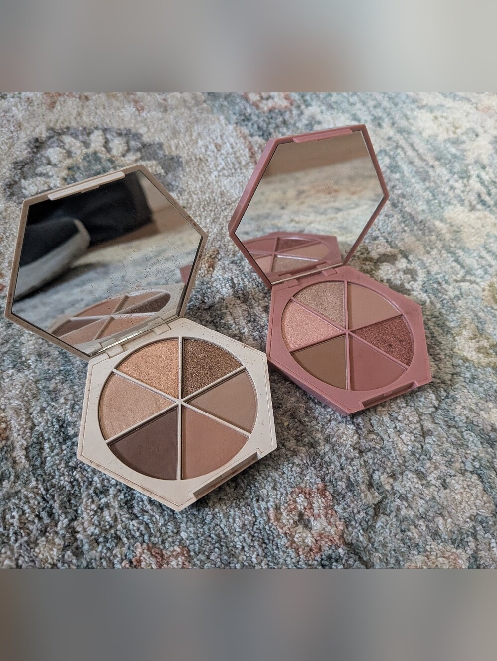 EM Cosmetics Divine Skies Eyeshadow Palette - Venetian Rose & Rodin